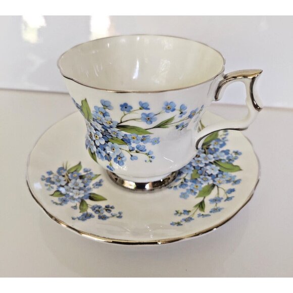 Royal Windsor England Bone China Cup & Saucer-Blue Forgrt Me Nots 1950's - Picture 1 of 13